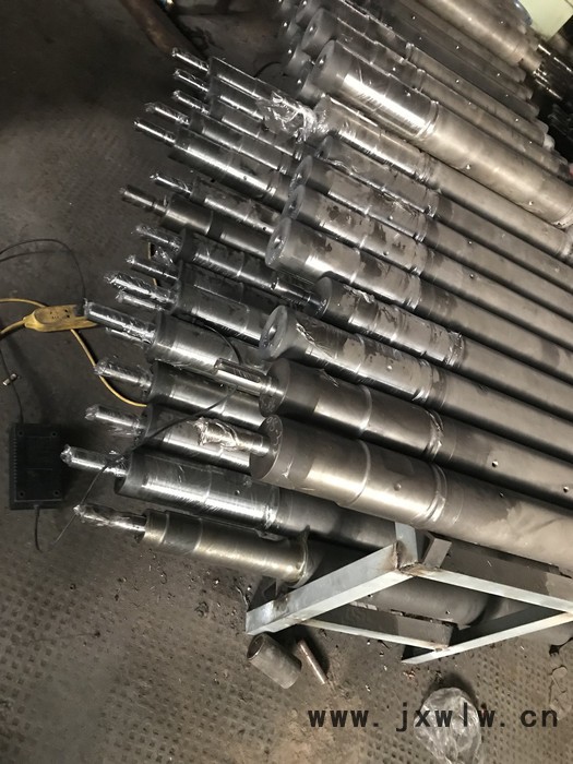富強鑫注塑機料管_成型機螺桿打滑怎么處理_65熔噴布機單螺桿