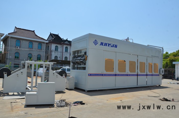 吸塑機生產(chǎn)廠家  汽車通風(fēng)管吸塑機 簿片吸塑機 汽車腳墊吸塑機