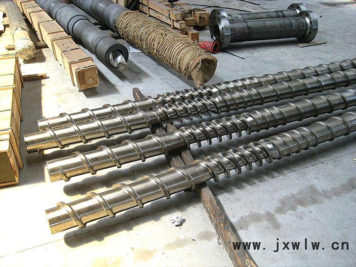 吹膜機(jī)螺桿使用壽命_注塑機(jī)加大螺桿可以嗎_65熔噴布機(jī)單螺桿
