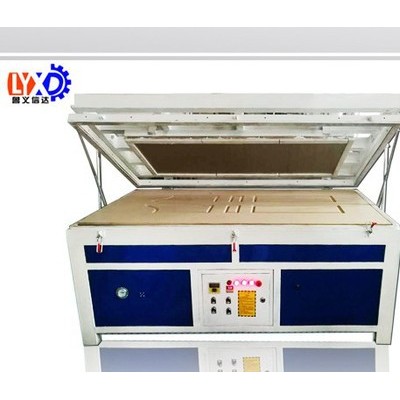 濟(jì)南吸塑機(jī)山東吸塑機(jī)LYXD-M002 魯義信達(dá)門板衣柜櫥柜吸塑機(jī)，濟(jì)南整體衣柜吸塑機(jī)，全自動空覆膜機(jī)，
