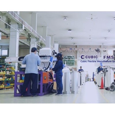 庫比克注塑機(jī)大型橫走取出機(jī)
