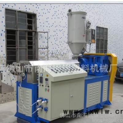 PP管擠出機 塑料擠出機 PP生產(chǎn)線 塑料擠出機聚氨酯發(fā)泡機