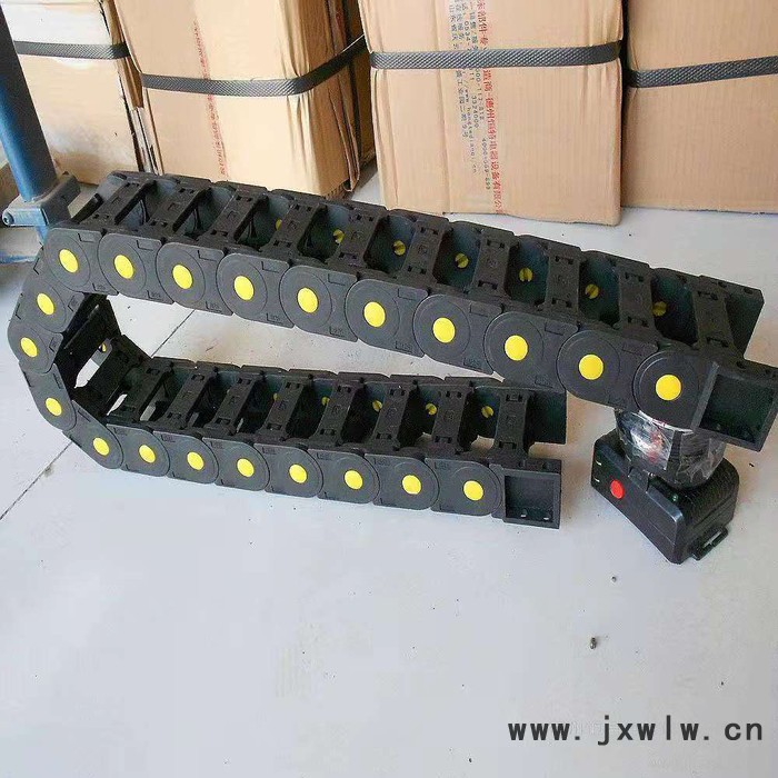 工程塑料拖鏈 大型號尼龍拖鏈 全黑銑床塑料拖鏈生產(chǎn)廠家
