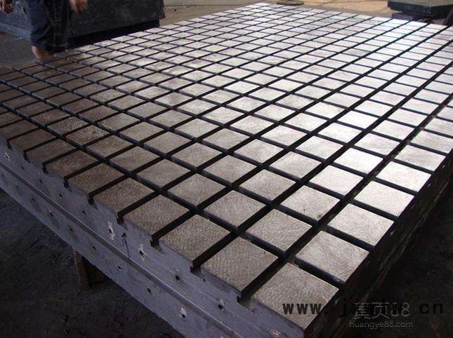 廠家生產(chǎn)HT250生鐵鑄件磨床床身鑄件翻沙粘土沙工藝鑄造各種規(guī)格機床床身鑄件鑄鐵鑄造廠家車床毛坯鑄件