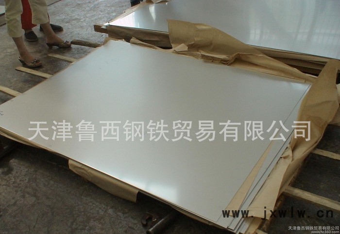 太原304L不銹鋼法紋板，數(shù)控剪板，焊接，折彎