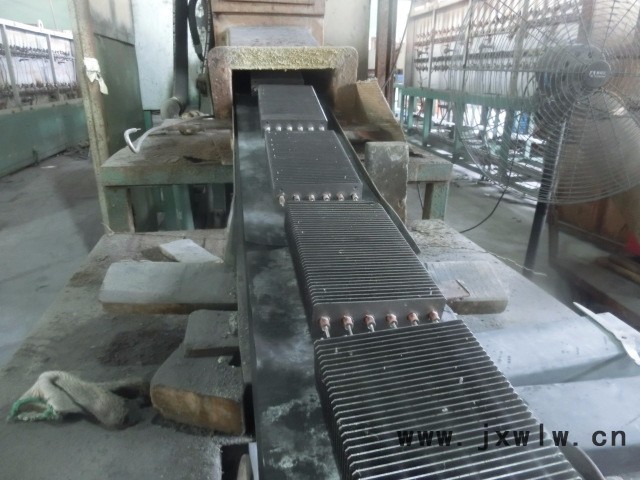 刀具爐（粉碎刀，裁紙刀）附銅,釬焊，高速鋼加硬熱 熱處理刀具