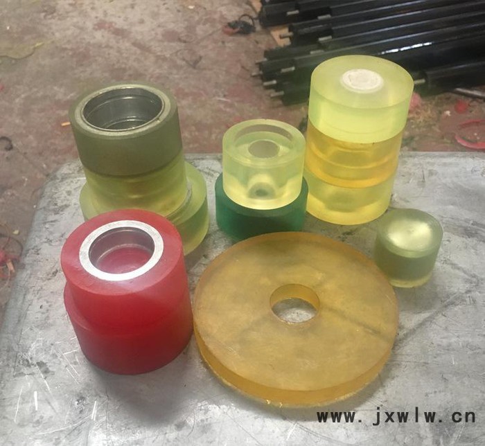 佛山橡膠輥制品 拋光機(jī)砂帶機(jī)膠輪 UV聚氨酯膠輥 酒精輥包膠