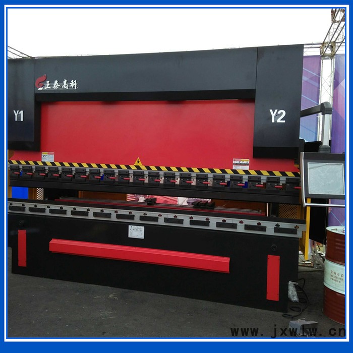 正泰高科WE67K-130T/4100. 4+1+2軸電液伺服數(shù)控折彎機(jī)**