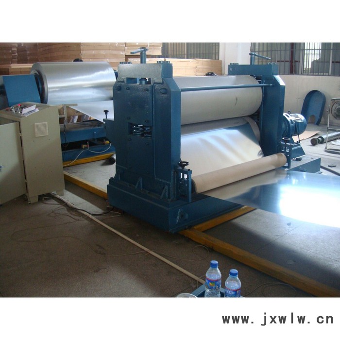 常州市蘇南盛氏制輥機(jī)械 壓花機(jī) 鐵板壓花機(jī) 鋁板壓花機(jī) 彩鋼板壓花機(jī) 鋁箔壓花機(jī)