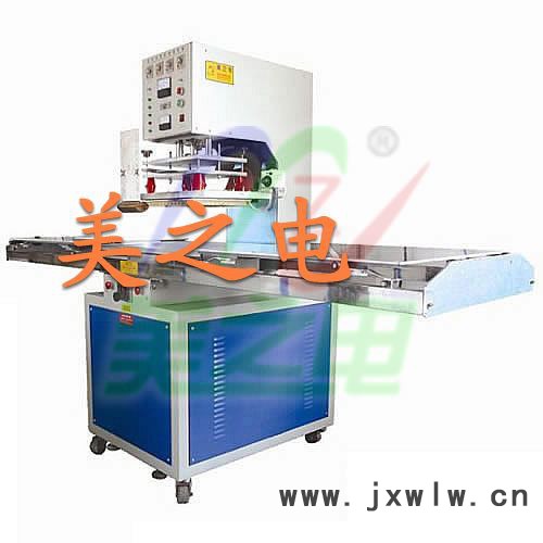 供應(yīng)美之電汽車腳墊壓花機(jī)