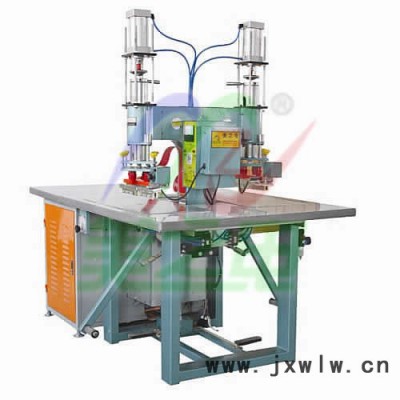 供應(yīng)人造革壓花機