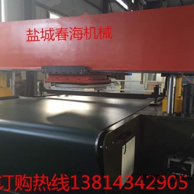 全自動汽車內(nèi)飾件 腳墊 柔性材料連續(xù)性裁斷機 下料機 裁床