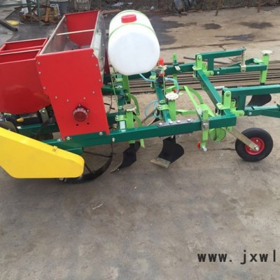 單壟雙行花生播種機(jī) 花生種植機(jī) 起壟噴藥覆膜機(jī) 覆膜膜上播種機(jī)