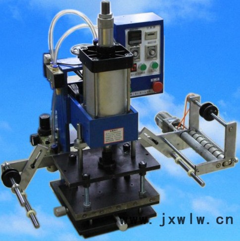 供應(yīng)紙類(lèi)包裝品燙字機(jī)，塑料燙金機(jī) 弘昊鑫科技紙類(lèi)包裝品燙字機(jī)，紅包燙金機(jī)