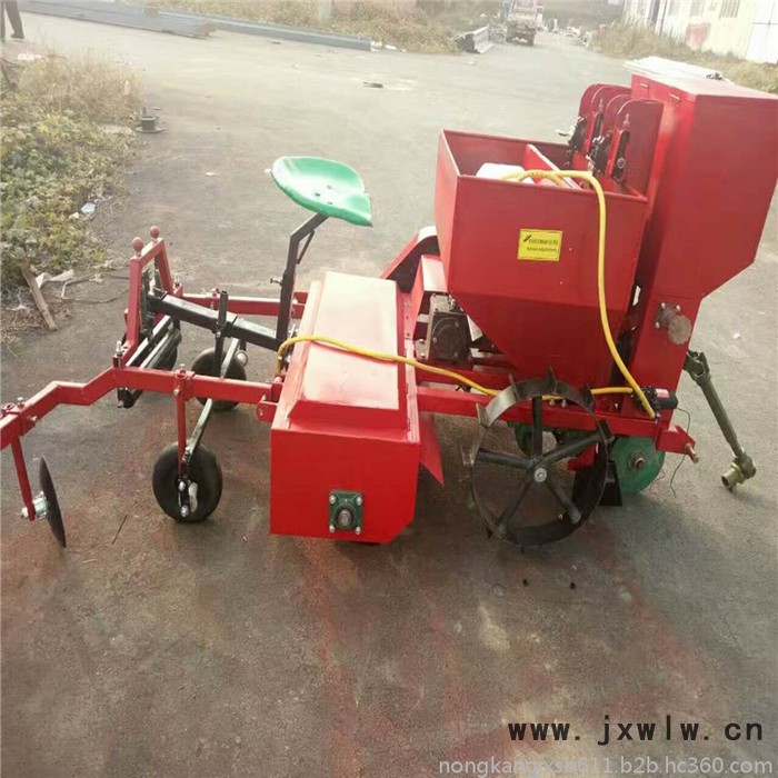 農(nóng)康雙壟雙行土豆種植機(jī) 多功能馬鈴薯播種一體機(jī) 大壟一體機(jī)土豆種植機(jī) 土豆起壟覆膜機(jī)