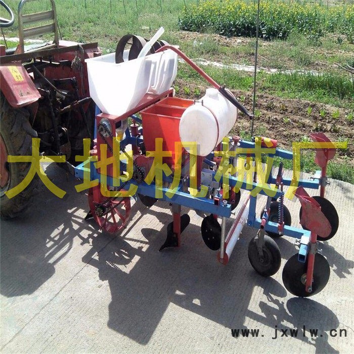 大地 農(nóng)田耕種覆膜機 手扶帶動覆膜機 拖拉機帶地膜覆蓋機**多功能覆膜機