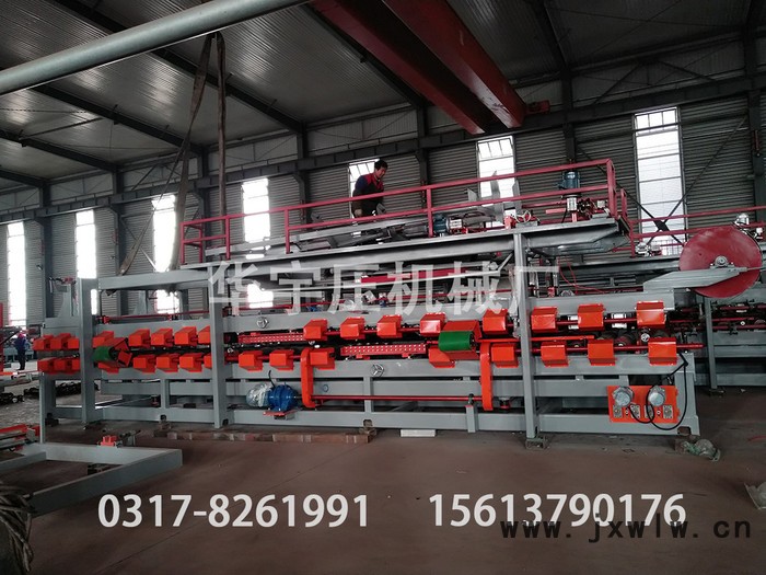 新型Z型搭接復(fù)合板機(jī) 開拼房打包箱墻板機(jī) 彩鋼夾心板流水線 Z型復(fù)合機(jī)