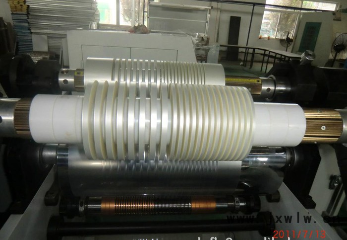 東福來(lái)直銷(xiāo)分切機(jī) 全自動(dòng)高速分條機(jī) 薄膜紙張膠帶分切機(jī)定制