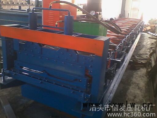 煙臺(tái)雙層壓瓦機(jī)價(jià)格彩鋼復(fù)合機(jī)河北 制造商供應(yīng)真材實(shí)料
