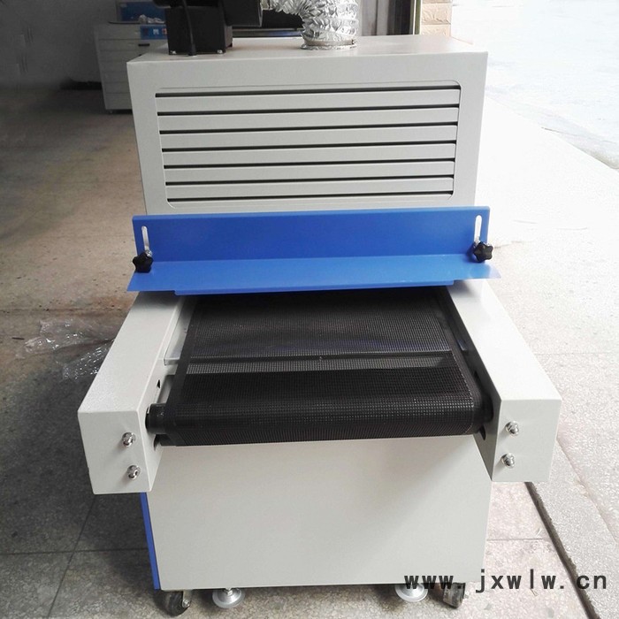復(fù)合板樹脂光固機(jī) 門板玻璃涂油機(jī)半光式uv固化機(jī) 木工機(jī)械配件 非標(biāo)定做 廠家定制