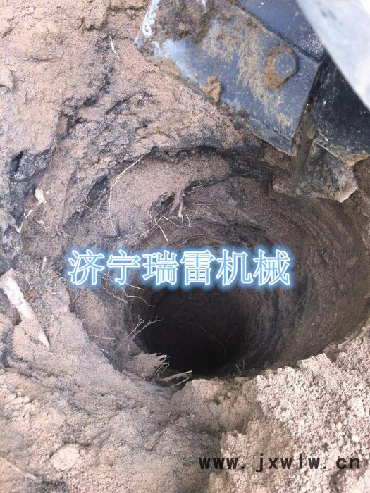 黃山植樹挖坑機 農(nóng)用機械拖拉機 大功率園林栽樹打孔機大量供應植樹挖坑機