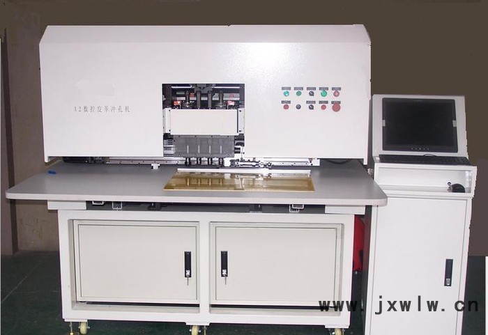 數(shù)控沖孔機(jī)電腦花樣打孔機(jī)