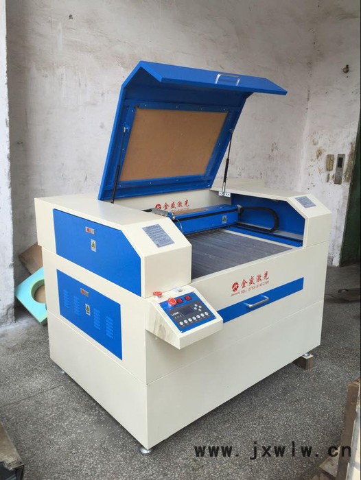供應(yīng)金盛激光飾品 禮品 工藝品 促銷(xiāo)品激光切割機(jī) 金盛激光布料激光切割機(jī)