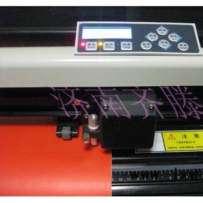 供應(yīng)匯寶1360型不干膠刻繪機(jī) 刻字機(jī) 割字機(jī) 硅藻泥刻畫機(jī)