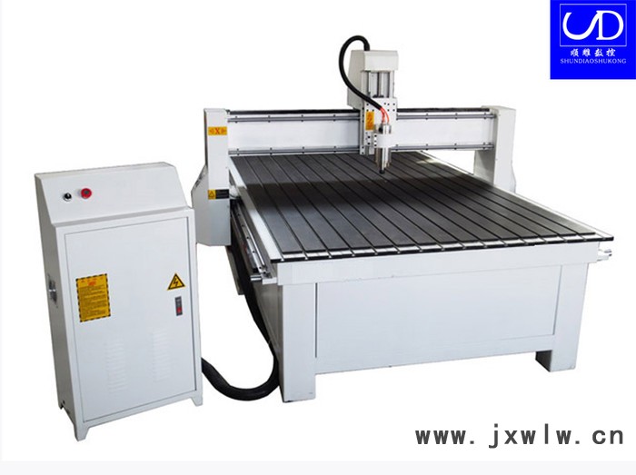 木門雕刻機(jī)  數(shù)控雕刻機(jī)  數(shù)控刻字機(jī)  鏤空刻畫機(jī) 直銷