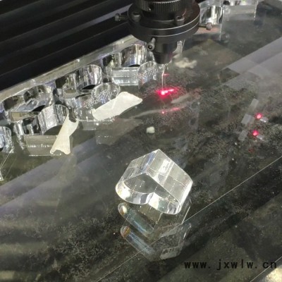 高精度絲桿亞克力廣告激光切割機(jī)單驅(qū)伺服密度板相框激光雕刻機(jī)
