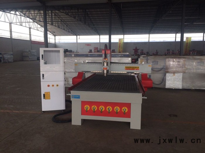 供應(yīng)中國神工木工雕刻機(jī)，