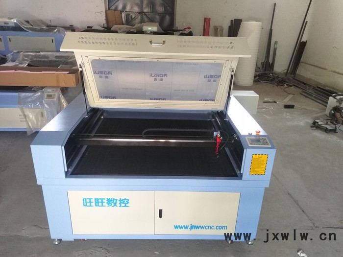 1313全自動激光雕刻機廣告巡邊激光雕刻機 三合板激光雕刻機**
