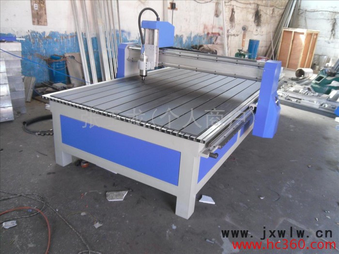 供應(yīng)誠聯(lián)1224廣告雕刻機(jī)