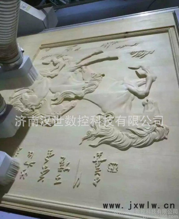 家具制作機(jī)1325方軌齒條廣告木工雕刻機(jī)真空吸附臺(tái)面立體雕刻機(jī)