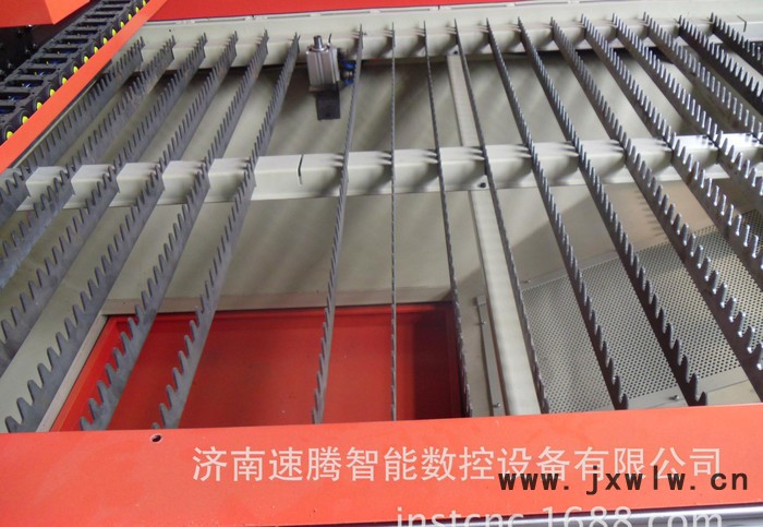 濟(jì)南等離子切割機(jī)生產(chǎn)基地專業(yè)制造等離子切割機(jī)遠(yuǎn)銷歐美品質(zhì)保證
