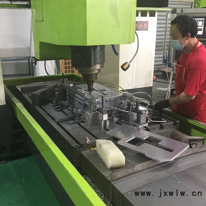科鼎數(shù)控摩擦焊機(jī)價格  磨擦焊機(jī) 磨擦焊機(jī)器 磨擦焊接機(jī) 磨擦焊接設(shè)備 攪拌摩擦焊機(jī)價格