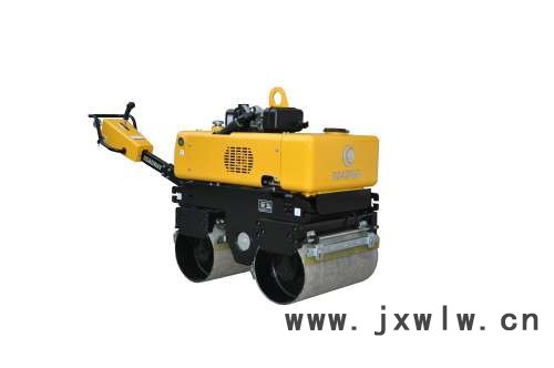 700kg柴油發(fā)動(dòng)機(jī)機(jī)械傳動(dòng)人力轉(zhuǎn)向定量液壓馬達(dá)手扶雙鋼輪壓路機(jī)路得威廠家品牌直銷(xiāo)