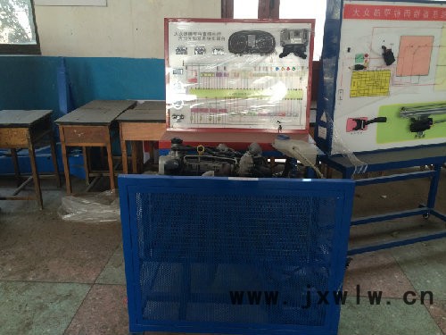 大眾速騰缸內(nèi)直噴汽油發(fā)動機實訓(xùn)臺  汽車教學設(shè)備，新能源汽車實訓(xùn)設(shè)備，汽車理實一體化實訓(xùn)設(shè)備，汽車教學實訓(xùn)軟件