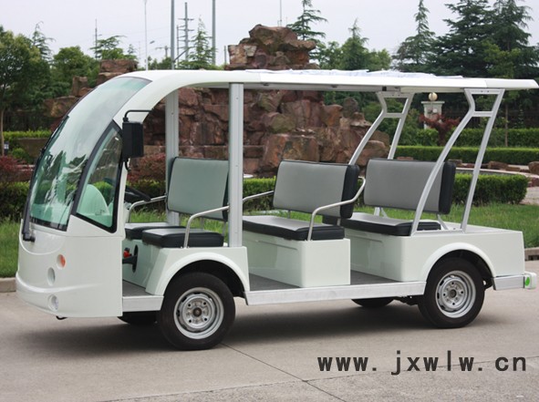 烏魯木齊觀光車廠家，東怡燃油觀光車14座全國招商，中置后驅(qū)發(fā)動機燃油觀光車機，動力提升20%，東怡燃油車14座、11座