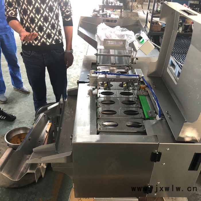 KRT-502 蛋液過(guò)濾設(shè)備  去殼取液機(jī)  蛋殼分離設(shè)備   敲蛋機(jī)設(shè)備。。