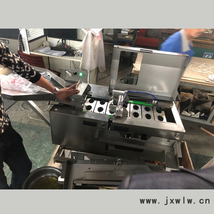 KRT-500 打蛋機(jī) 小型蛋清蛋黃分離設(shè)備 離心打蛋機(jī) 。