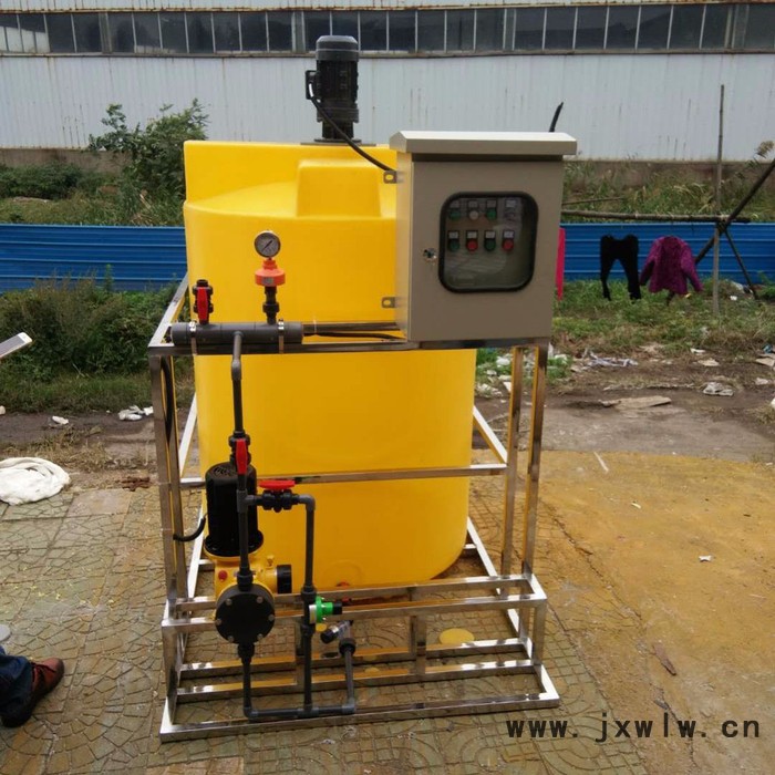 疊螺機(jī) 疊螺式污泥脫水機(jī)  疊螺污泥濃縮機(jī) 固液分離設(shè)備山東領(lǐng)旗** 固液分離效果好 24小時(shí)連續(xù)無(wú)人操作 節(jié)省空間