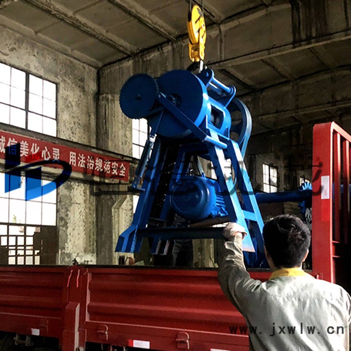 恒德610 小型破碎機(jī)  輪胎粉碎設(shè)備   輪胎破碎機(jī)磨膠粒機(jī)  輪胎粉碎機(jī)圖片