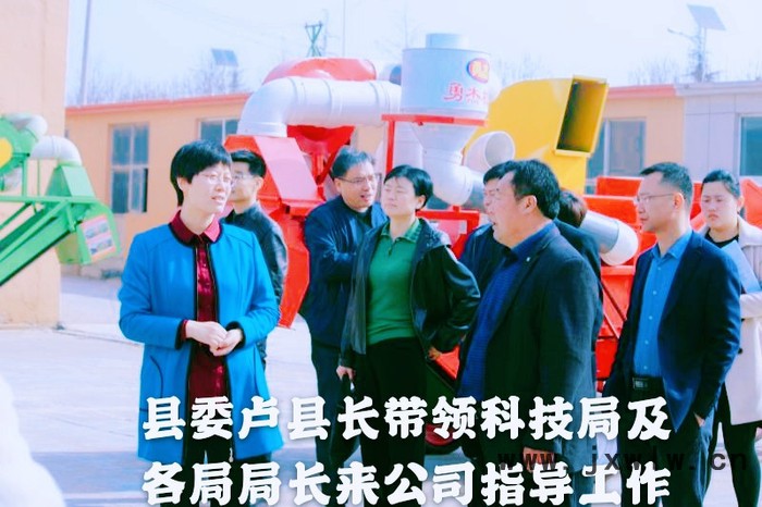 大小果去石子分離設(shè)備 全自動(dòng)裝袋脫秧收果機(jī) 自動(dòng)上料排雜花生摘果機(jī) 大型花生脫果脫粒機(jī) 干濕兩用