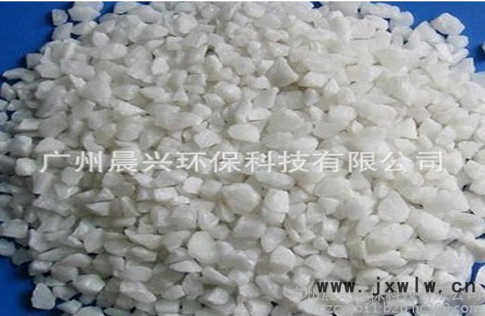 特價供應(yīng)水處理過濾用石英砂 2-4mm石英砂  井水過濾設(shè)備專用 50KG每包 其它過濾材料有錳砂活性炭
