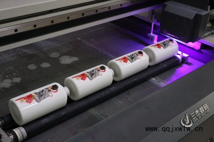 SJ-UV2513/三杰數(shù)碼 3D酒瓶浮雕UV打印機8D個性結婚酒盒數(shù)碼UV平板噴繪機保溫杯印花機玻璃杯平面浮雕UV打印