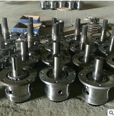 廠家供應(yīng)礦用刮板機(jī)配件刮板機(jī)盲軸總成40t刮板機(jī)一軸總成