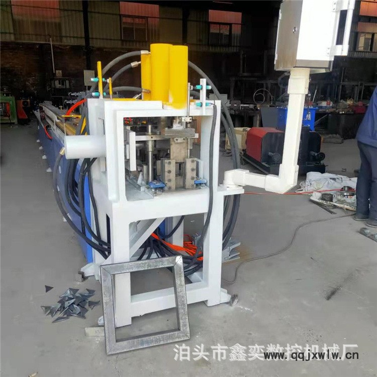 數(shù)控沖角折框機(jī)